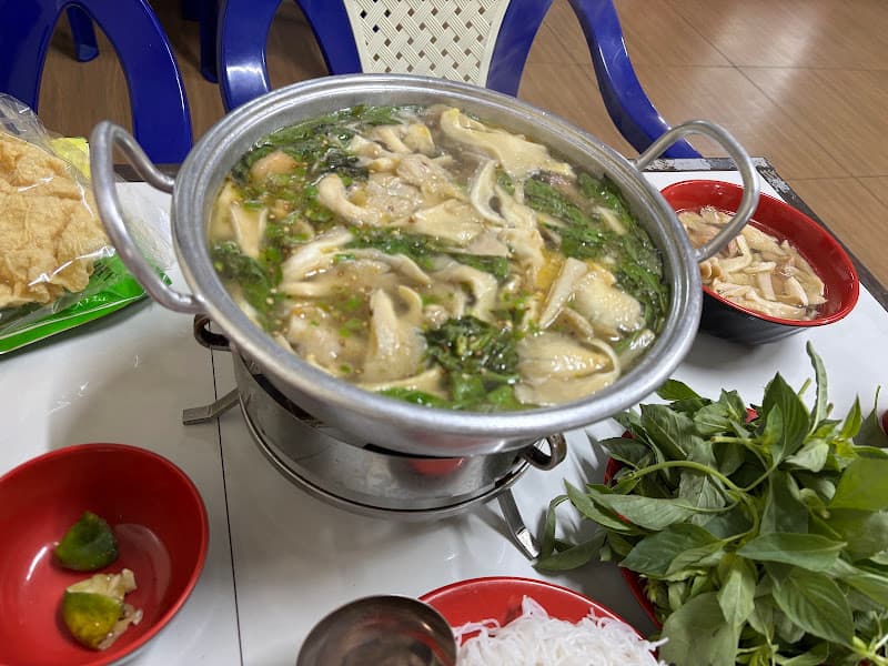 Hình ảnh Tao Ngộ (Lẩu Gà Lá É Phú Yên) (Má Heo Nướng) - 2