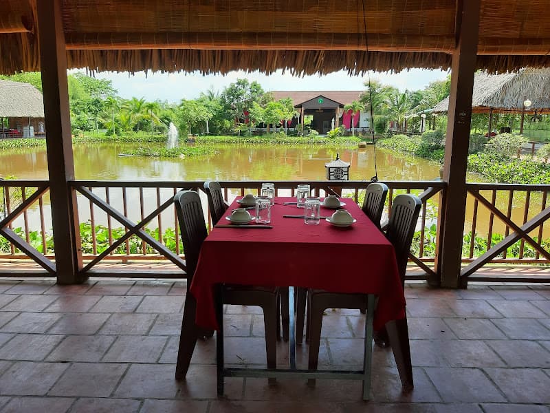 Ảnh bìa Làng Ẩm Thực Cây Trường