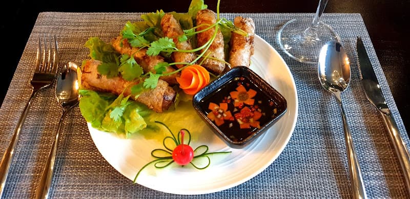 Hình ảnh Saparis Eatery & Cocktail Bar - 5