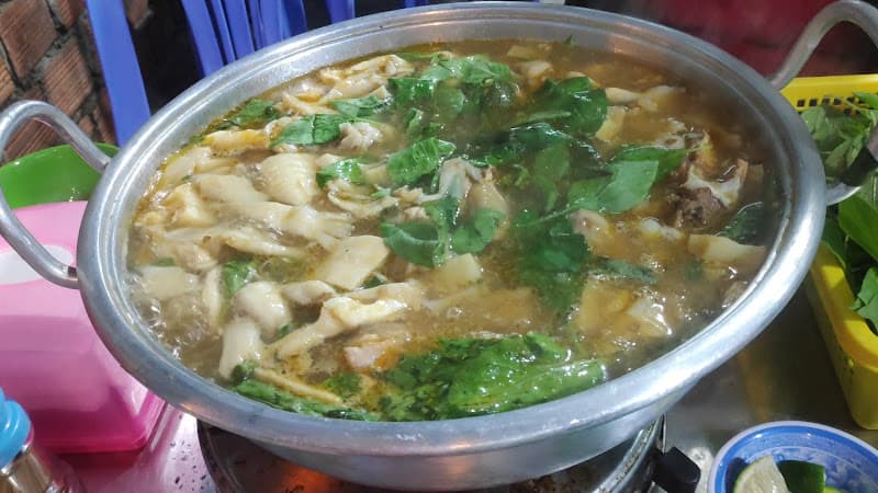 Hình ảnh Lẩu gà lá é Mỹ Mỹ - 3