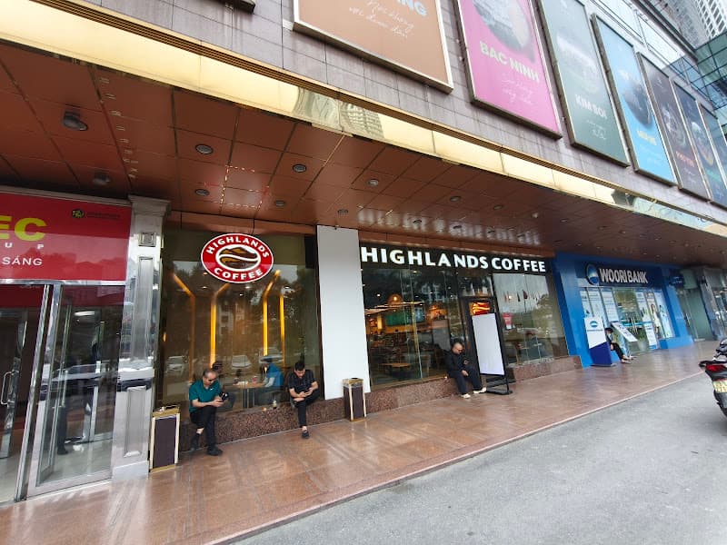 Hình ảnh Highlands Coffee Charmvit - 2