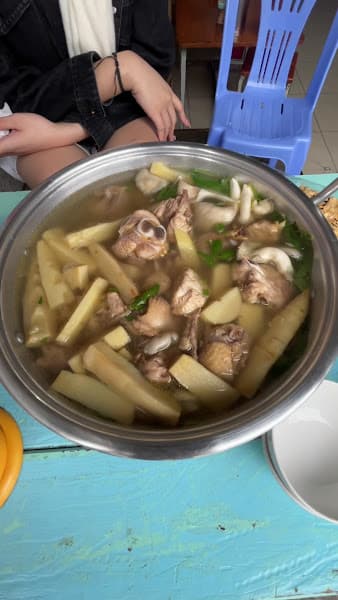 Hình ảnh Lẩu gà lá é Thúy Hiếu - 3