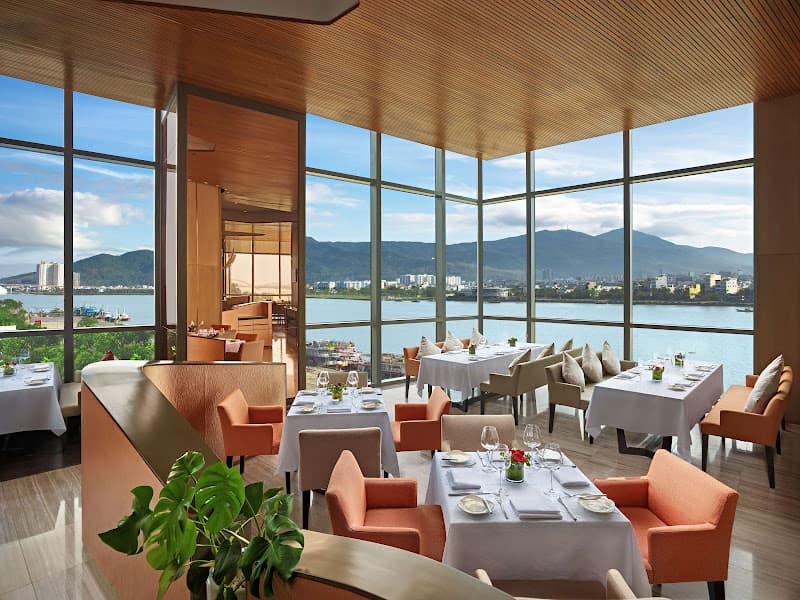 Hình ảnh The Square Restaurant - 5