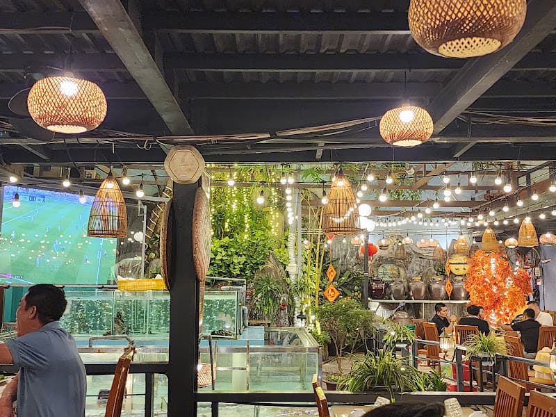 NHÀ HÀNG LÀNG VŨ ĐẠI