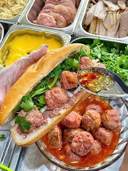 Hình ảnh Bánh mì Cô Hai - 4