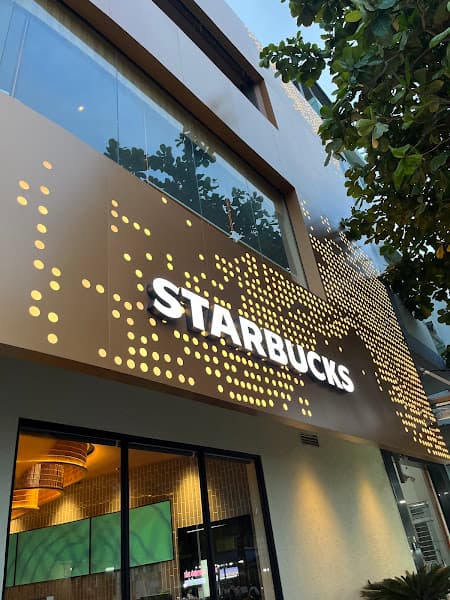 Ảnh bìa Starbucks Xuân Diệu Quy Nhơn
