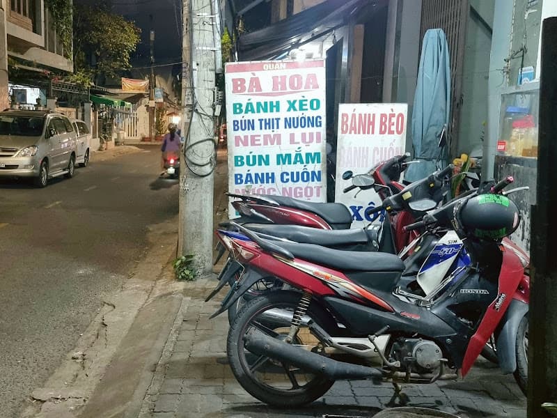 Hình ảnh Quán Bà Hoa - Bánh Xèo, Bún Thịt Nướng - 2