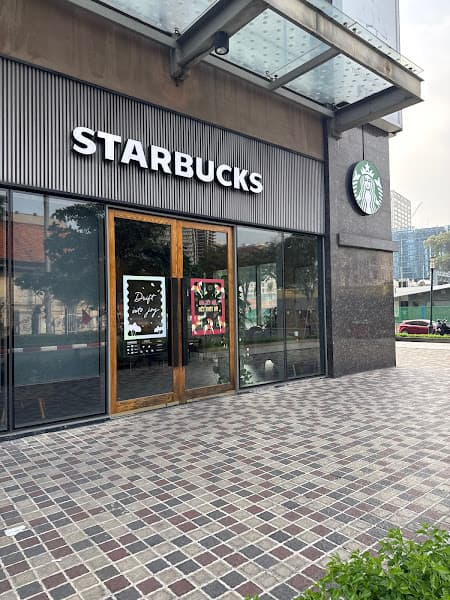 Starbucks Saigon Royal