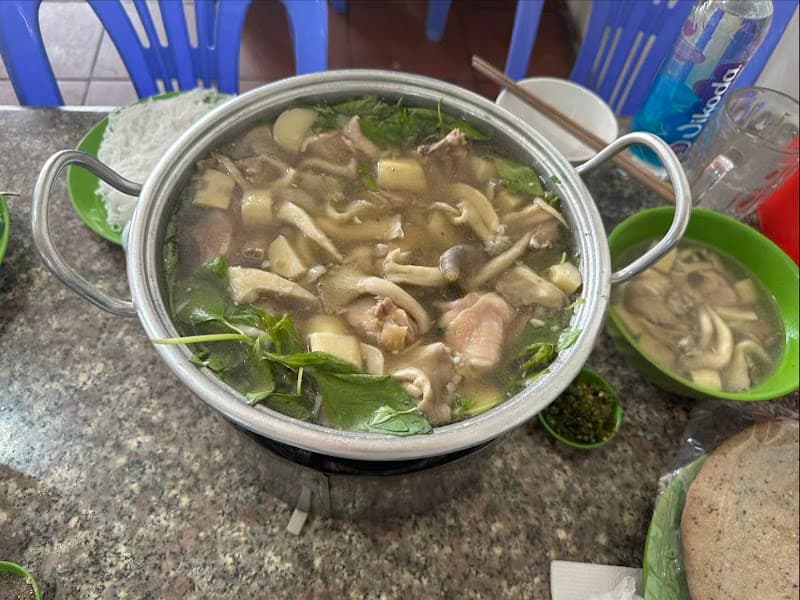 Hình ảnh TAO NGỘ LẨU GÀ LÁ É .GỐC PHÚ YÊN - 4