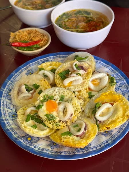 Hình ảnh Bánh căn Dốc Ga, bánh mì xíu mại Dốc Ga - 4