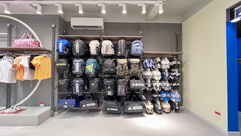 Hình ảnh ADIDAS TÂY NINH - 3