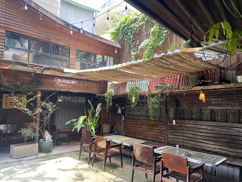 Cú Trên Cây Coffee