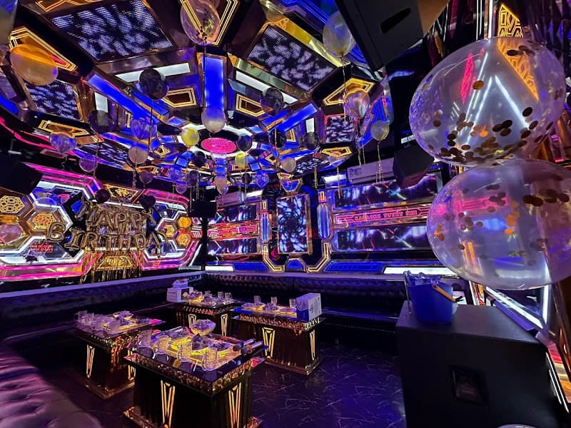 Hình ảnh Karaoke Tuyết Nhi - 5