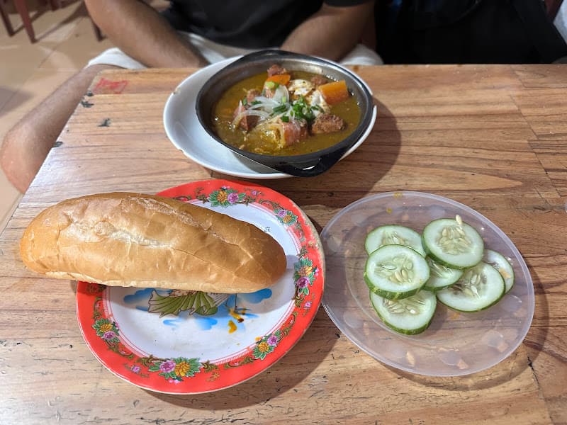 Hình ảnh Cafe -Mì Ốp La - Bò Kho - 3