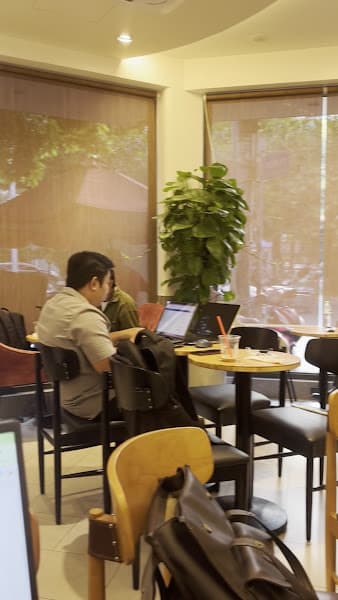 Hình ảnh Highlands Coffee D9 Tân Phú - 3