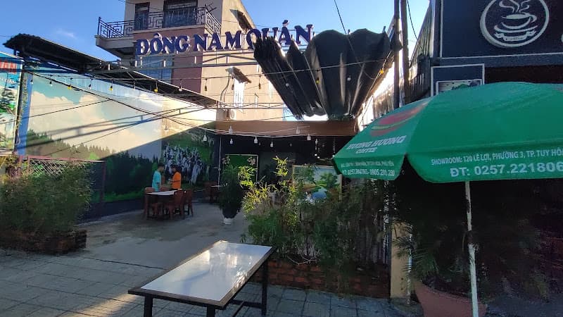 Ảnh bìa Đông Nam Quán - Đặc sản lạ Quảng Trị