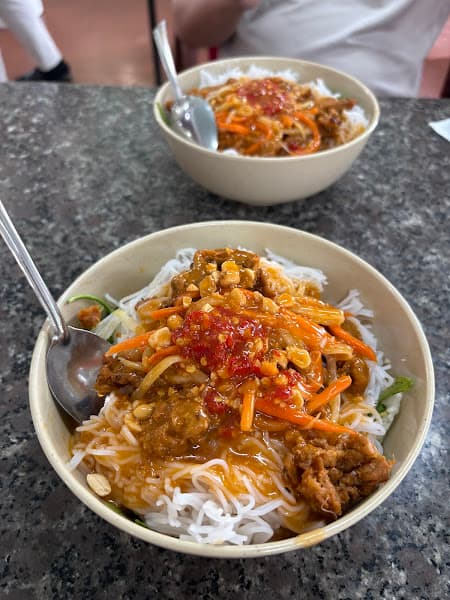 Hình ảnh Bún Huế và bún thịt nướng Phong Phú - 3