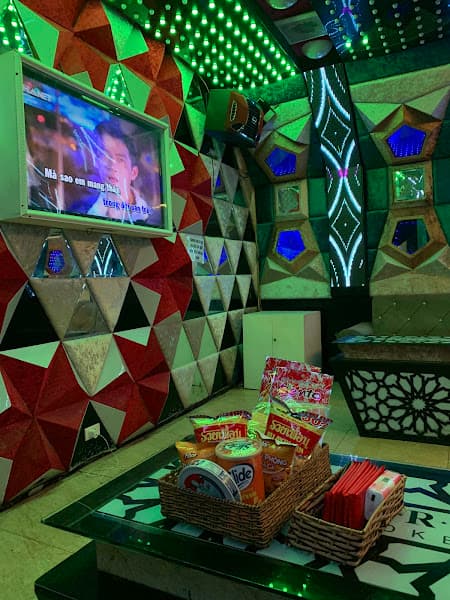 Ảnh bìa Karaoke LUXURY