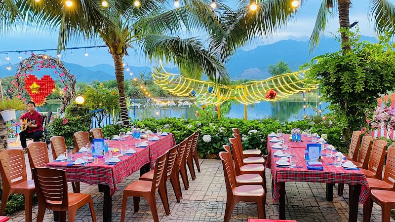 Hình ảnh Làng ẩm thực ven sông - 5