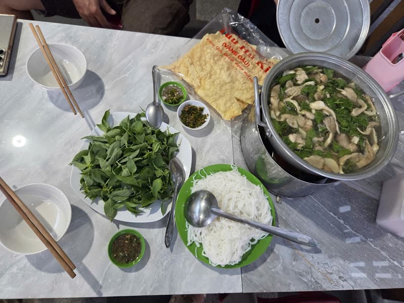 Hình ảnh Lẩu gà lá é Tao Ngộ - 3