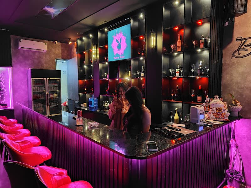Hình ảnh BUNNIE Lounge & Bar - 2