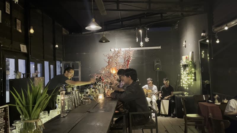 Hình ảnh Pleiku Balcony - Cocktails, Craft Beer & Restaurant - 2