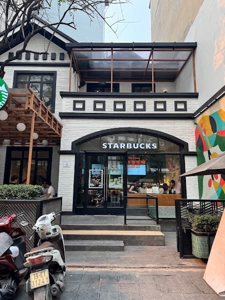 Hình ảnh Starbucks Duy Tân - 2