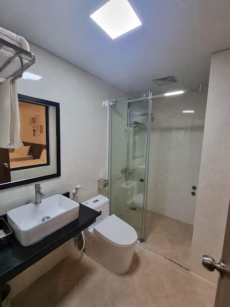 Hình ảnh Nhà hàng Quốc Tuấn- 61 Vườn Đào, phường Bãi Cháy, thành phố Hạ Long, tỉnh Quảng Ninh - 4