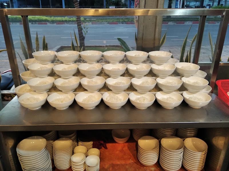 Hình ảnh Quán cơm Hồng Ký, cơm gà hương vị gia truyền - 3