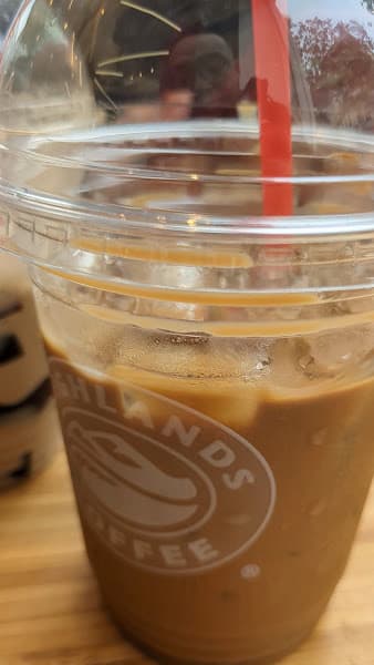 Hình ảnh Highlands Coffee Vincom Hòa Bình - 3