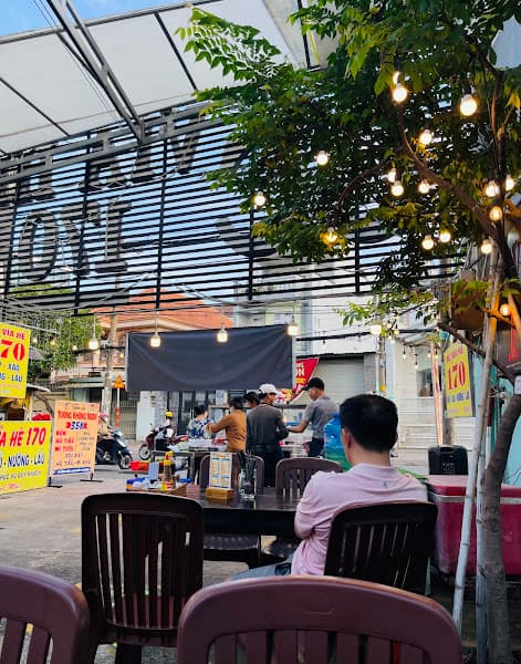 Ốc Bi 170 (vỉa hè cũ)