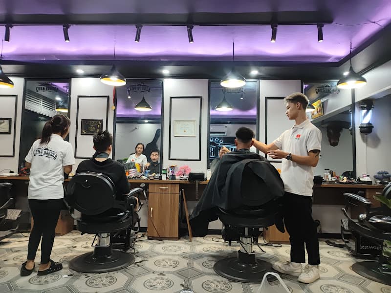 Hình ảnh GUNS Barber Shop - 3