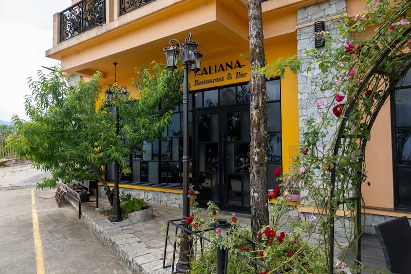 Aliana Sapa Restaurant & Bar
