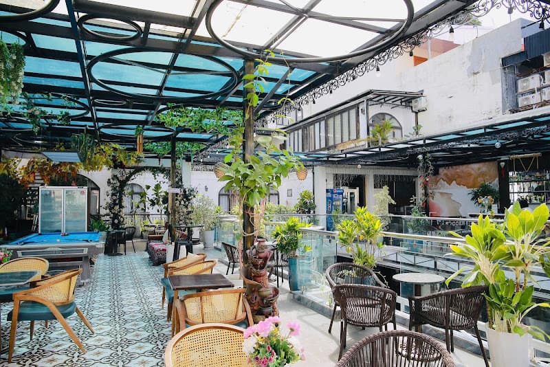 Ảnh bìa Nhà hàng Roza Cát Bà – Swimming Pool/ Rooftop & Sky bar