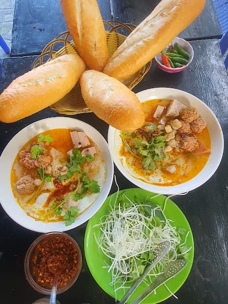 Hình ảnh Bánh mỳ xíu mại chén Gia phúc - 3