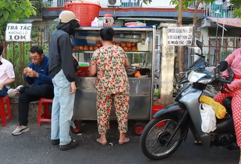 Hình ảnh Bánh Mì Bì Xíu Mại Cô Thu Đường Ray - 4