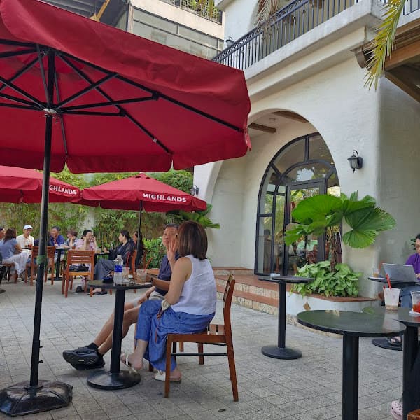 Hình ảnh Highlands Coffee 517 Trần Hưng Đạo - 3