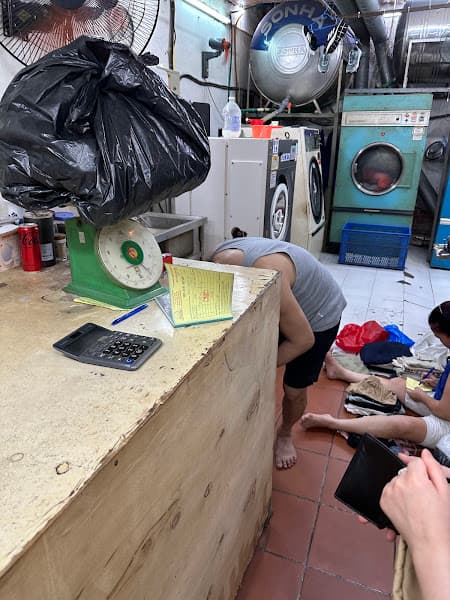 Fresh n Clean laundry (Same Day & Express Service)