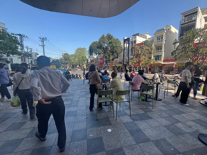 Hình ảnh Highlands Coffee Vincom Lê Thánh Tôn - 3