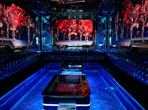 Ảnh bìa KARAOKE LUXURY - GIA VIỄN