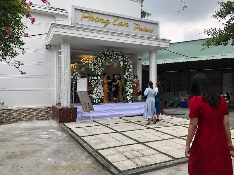 Nhà Hàng Phong Lan