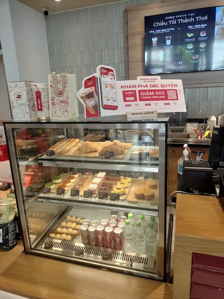 Hình ảnh Highlands Coffee Lê Thị Hà - Hóc Môn - 2