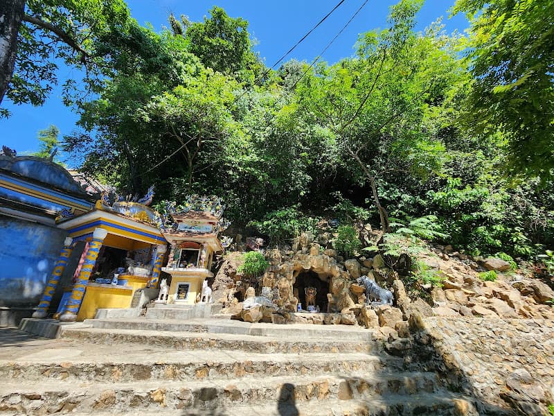 Hình ảnh Điện Hòn Chén - 3