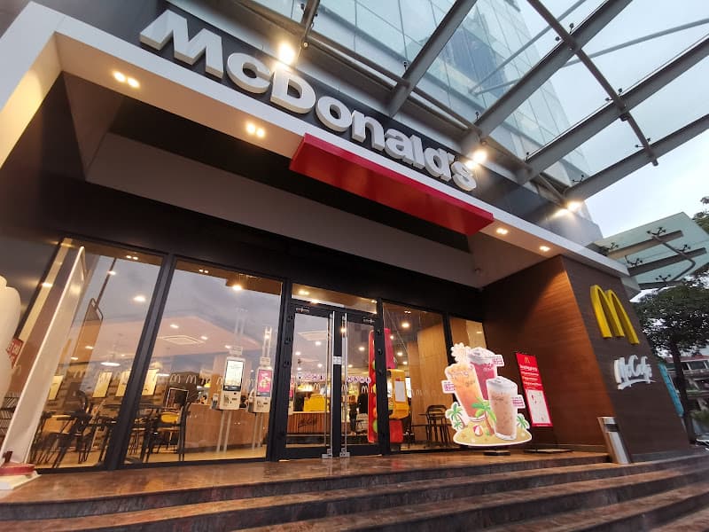 McDonald's Thái Hà