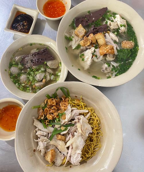 Hình ảnh Hủ tíu mì gà Út Bừn - 3