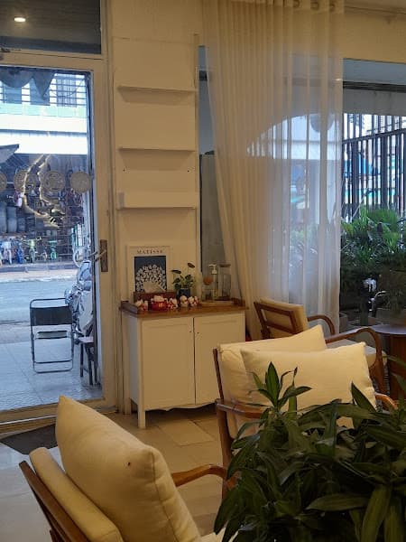 Hình ảnh Le Voyage Coffee & Bakery - 3