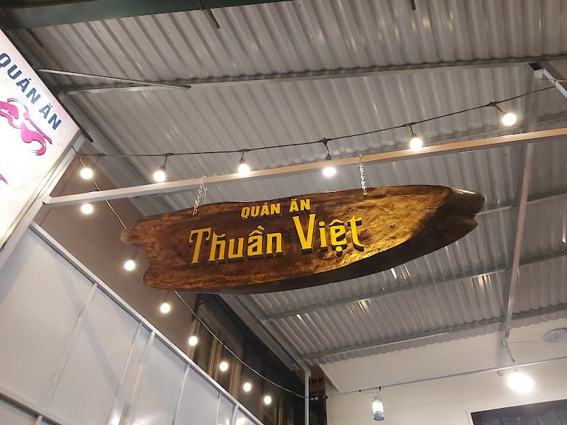 Quán ăn gia đình Thuần Việt