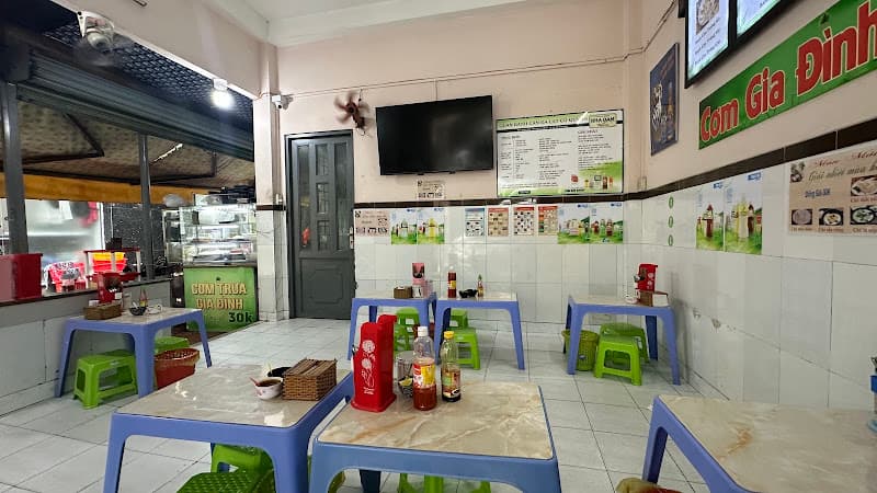 Ảnh bìa Bánh Căn Đà Lạt Cô Quỳnh