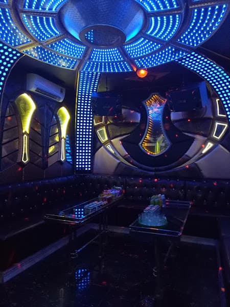 Hình ảnh Quang Hải Karaoke - 3