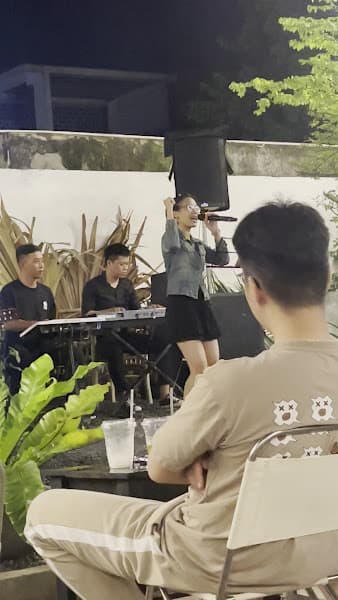 Hình ảnh Nhã cà phê - Phan Trung - 3